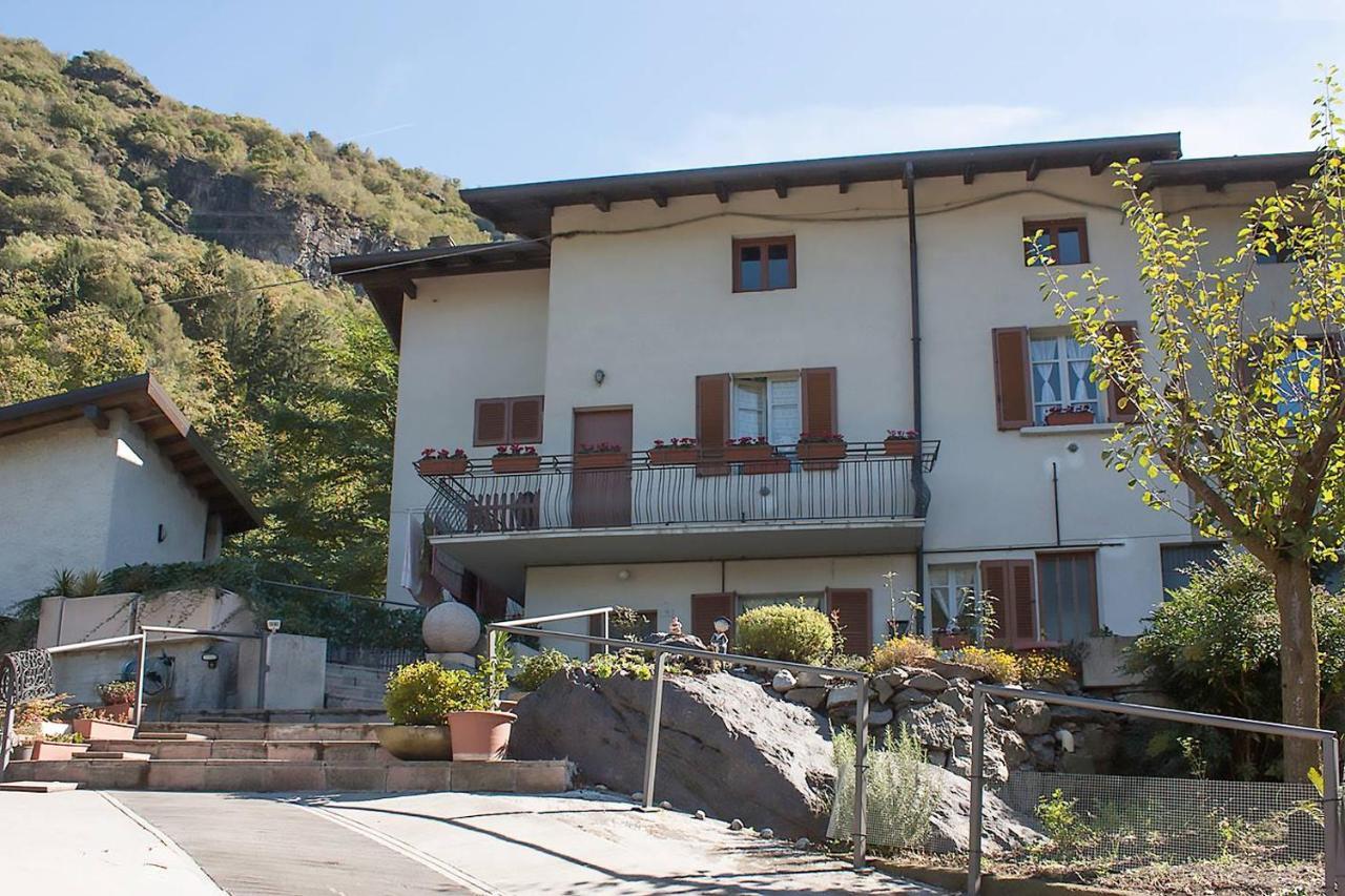 B&B Naquane 2 Capo di Ponte Bagian luar foto