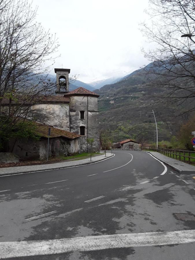 B&B Naquane 2 Capo di Ponte Bagian luar foto