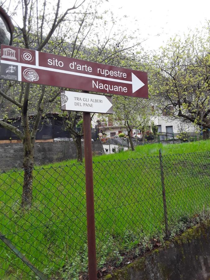 B&B Naquane 2 Capo di Ponte Bagian luar foto