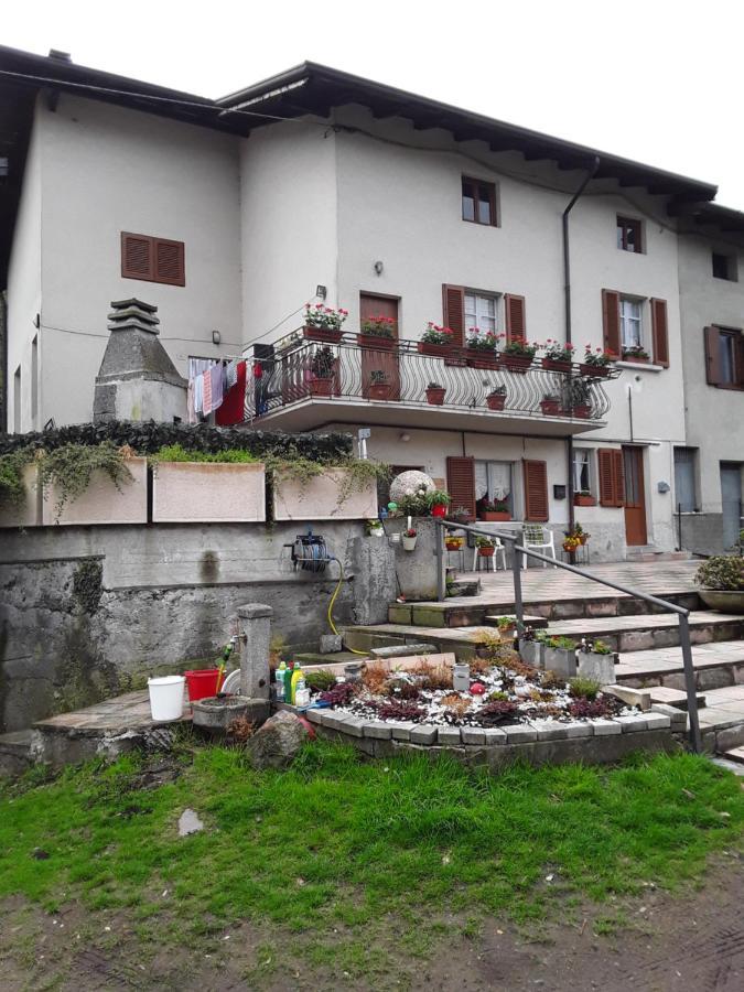 B&B Naquane 2 Capo di Ponte Bagian luar foto