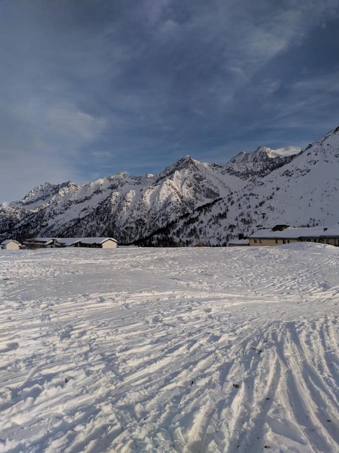 B&B Naquane 2 Capo di Ponte Bagian luar foto